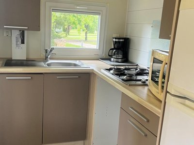 Cliquez pour découvrir toutes les photos de l'HÉBERGEMENT ! mobil-home - Domaine De La Pinede photo 5