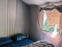 Cliquez pour découvrir toutes les photos de l'HÉBERGEMENT ! tente en toile et bois - camping Flower Jas Du Moine photo 7