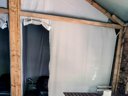 Cliquez pour découvrir toutes les photos de l'HÉBERGEMENT ! tente en toile et bois - camping Flower Jas Du Moine photo 9