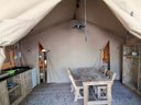 Cliquez pour découvrir toutes les photos de l'HÉBERGEMENT ! tente en toile et bois - camping Flower Jas Du Moine photo 2