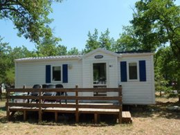 Camping Pas Cher vous présente avec son site Officiel campingpascher.fr, le Camping Flower Jas Du Moine classé 3 étoiles, situé sur la commune de Salignac dans le département Alpes-de-haute-provence (Provence Alpes Côte D'azur) en France. Le camping Flower Jas Du Moine vous propose un hébergement de type mobil-home de 26 m² (télévision). L'établissement vous propose 7 autres types d'hébergements. Découvrez tous nos séjours à petits prix dans la commune et aux alentours de Salignac du département : Alpes-de-haute-provence (Provence Alpes Côte D'azur). Les Avis clients pour le Camping Flower Jas Du Moine sont excellents avec une note moyenne de 8 sur 10. Parc aquatique, Piscine chauffée, Piscine extérieure, Aire de jeux enfants, Canoë-kayak, Ping-pong, Pétanque, Randonnée, Terrain multisports, Épicerie,... En savoir plus : cliquez-ICI.