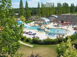 Camping Pas Cher vous présente avec son site Officiel campingpascher.fr, le Camping Domaine De La Noue Des Rois classé 4 étoiles, situé sur la commune de Saint Hilaire Sous Romilly dans le département Aube (Champagne Ardenne) en France. Le camping Domaine De La Noue Des Rois vous propose un hébergement de type mobil-home de 30 m² (télévision). L'établissement vous propose 3 autres types d'hébergements. Découvrez tous nos séjours à petits prix dans la commune et aux alentours de Saint Hilaire Sous Romilly du département : Aube (Champagne Ardenne). Les Avis clients pour le Camping Domaine De La Noue Des Rois sont excellents avec une note moyenne de 8 sur 10. Piscine chauffée, Piscine couverte, Animations familiales, Aire de jeux enfants, Baby-foot, Centre équestre, Court de tennis, Ping-pong, Pétanque, Terrain de volley-ball, Bar, Dépôt de pain, Épicerie,... En savoir plus : cliquez-ICI.