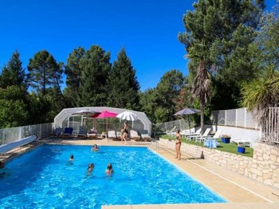 Cliquez pour découvrir toutes les photos de l'ÉTABLISSEMENT ! camping Ushuaïa Villages - Domaine De Ravel photo 3