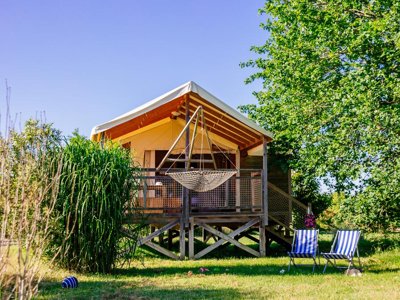 tente en toile et bois - Domaine Ecôtelia photo 1