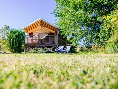 Cliquez pour découvrir toutes les photos de l'HÉBERGEMENT ! tente en toile et bois - Domaine Ecôtelia photo 10