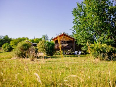 Cliquez pour découvrir toutes les photos de l'HÉBERGEMENT ! tente en toile et bois - Domaine Ecôtelia photo 2