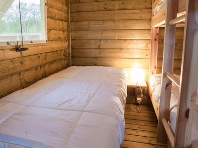 Cliquez pour découvrir toutes les photos de l'HÉBERGEMENT ! tente en toile et bois - Domaine Ecôtelia photo 6