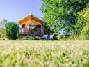 Cliquez pour découvrir toutes les photos de l'HÉBERGEMENT ! tente en toile et bois - camping Domaine Ecôtelia photo 10