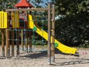 Camping Pas Cher vous présente avec son site Officiel campingpascher.fr, le Camping Mer Et Vacances classé 2 étoiles, situé sur la commune de Leffrinckoucke dans le département Nord (Nord Pas De Calais) en France. Le camping Mer Et Vacances vous propose un hébergement de type hébergement insolite pour 4 personnes. L'établissement vous propose 8 autres types d'hébergements. Découvrez tous nos séjours à petits prix dans la commune et aux alentours de Leffrinckoucke du département : Nord (Nord Pas De Calais). Mer, Animations familiales, Aire de jeux enfants, Court de tennis, Planche à voile, Pétanque, Randonnée, Voile, kiteSurf, Supermarché,... En savoir plus : cliquez-ICI.