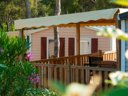 Camping Pas Cher vous présente avec son site Officiel campingpascher.fr, le Camping AEC Vacances Les Dauphins classé 3 étoiles, situé sur la commune de Saint Cyr Sur Mer dans le département Var (Provence Alpes Côte D'azur) en France. Le camping AEC Vacances Les Dauphins vous propose un hébergement de type mobil-home de 31 m² pour 5 personnes avec climatisation (télévision). L'établissement vous propose 2 autres types d'hébergements. Découvrez tous nos séjours à petits prix dans la commune et aux alentours de Saint Cyr Sur Mer du département : Var (Provence Alpes Côte D'azur). Piscine chauffée, Piscine extérieure, Club ados, Club enfants, Ping-pong, Pétanque, Terrain de volley-ball, Bar, Snack/Bar, Épicerie,... En savoir plus : cliquez-ICI.
