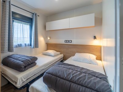 Cliquez pour découvrir toutes les photos de l'HÉBERGEMENT ! mobil-home - Le Château photo 4