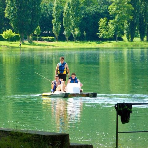 Cliquez pour découvrir toutes les photos de l'ÉTABLISSEMENT ! établissement De La Base Nautique photo 5