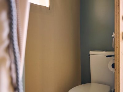 Cliquez pour découvrir toutes les photos de l'HÉBERGEMENT ! tente en toile et bois - U Pinarellu photo 4