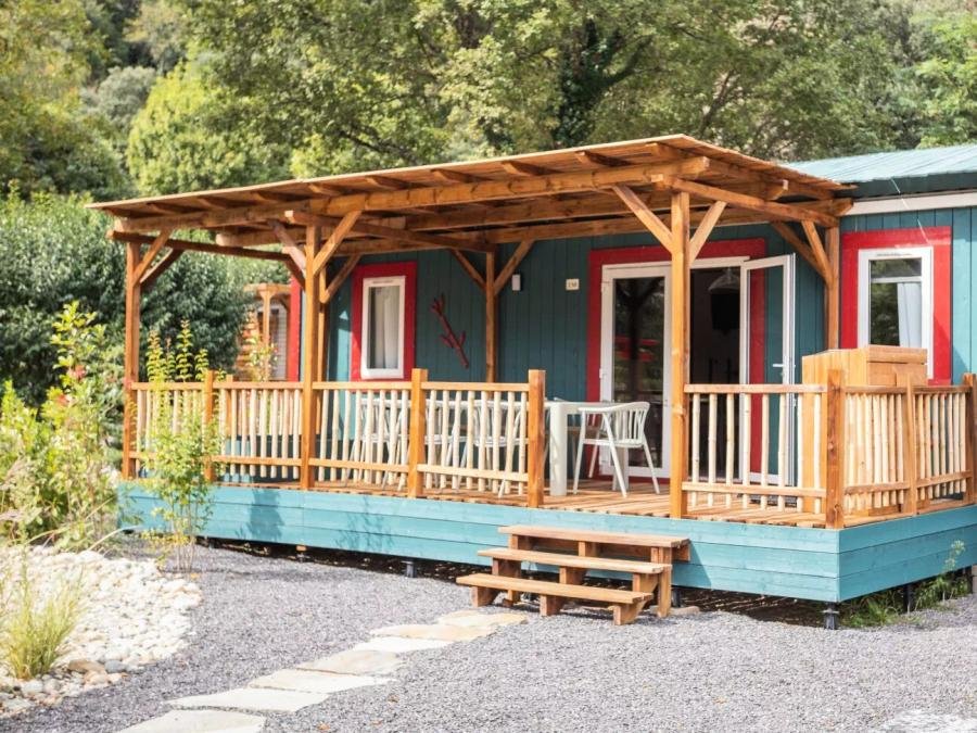 Camping Pas Cher vous présente avec son site Officiel campingpascher.fr, le Camping Du Château De L'Hom classé 4 étoiles, situé sur la commune de Saumane dans le département Gard (Languedoc Roussillon) en France. Le camping Du Château De L'Hom vous propose un hébergement de type mobil-home de 32 m² avec climatisation (télévision). L'établissement vous propose 12 autres types d'hébergements. Découvrez tous nos séjours à petits prix dans la commune et aux alentours de Saumane du département : Gard (Languedoc Roussillon). Les Avis clients pour le Camping Du Château De L'Hom sont de 5 sur 10. Piscine chauffée, Piscine extérieure, Animations familiales, Club enfants, Aire de jeux enfants, Parcours sportif, Ping-pong, Pétanque, Terrain multisports, Bar, Dépôt de pain, Plats à emporter, Snack/Bar, Épicerie,... En savoir plus : cliquez-ICI.