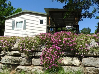 Cliquez pour découvrir toutes les photos de l'HÉBERGEMENT ! mobil-home - Le Chaudebry photo 2