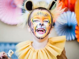 Camping Pas Cher vous présente avec son site Officiel campingpascher.fr, le Camping Belvedere Village, situé sur la commune de Castelnuovo Di Garda dans le département Vérone (Vénétie) en Italie. Le camping Belvedere Village, vous présente un hébergement de type appartement de 38 m² pour 6 personnes avec climatisation et télévision. Le camping Belvedere Village vous propose du vendredi 20 mars au vendredi 27 mars 2026 pour 7 nuits à 651€. Cette location propose 117 dates différentes pour réserver votre séjour. Découvrez également les 5 autres gammes d'hébergements du camping. Les Avis clients pour le Camping Belvedere Village sont excellents avec une note moyenne de 9 sur 10. Piscine extérieure, Club enfants, Aire de jeux enfants, Ping-pong, Terrain de beach-volley, Bar, Pizzeria,... En savoir plus : cliquez-ICI.