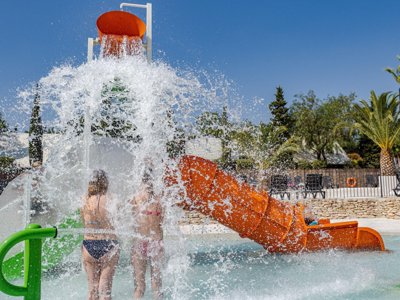 Cliquez pour découvrir toutes les photos de l'ÉTABLISSEMENT ! établissement L'Orangeraie - Paradis photo 4