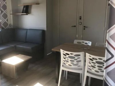 Cliquez pour découvrir toutes les photos de l'HÉBERGEMENT ! mobil-home - Flower De L'Olivigne photo 6