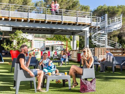 Cliquez pour découvrir toutes les photos de l'ÉTABLISSEMENT ! camping Tour Opérateur Sur Camping Holiday Green photo 15