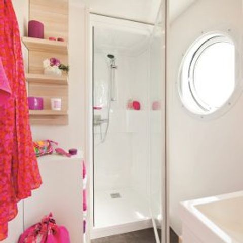 Cliquez pour découvrir toutes les photos de l'HÉBERGEMENT ! mobil-home - Tour Opérateur Sur Camping Holiday Green photo 3