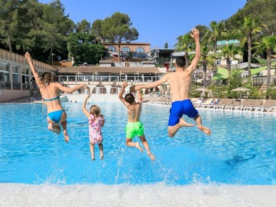 Cliquez pour découvrir toutes les photos de l'ÉTABLISSEMENT ! camping Tour Opérateur Sur Camping Holiday Green photo 3
