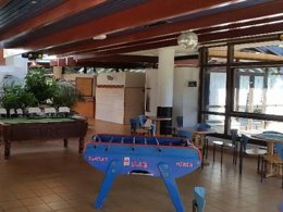 Camping Pas Cher vous présente avec son site Officiel campingpascher.fr, le Village vacances Cévéo Mimizan Plage classé 3 étoiles, situé sur la commune de Mimizan dans le département Landes (Aquitaine) en France. Le village vacances Cévéo Mimizan Plage, vous présente un hébergement de type bungalow toilé de 20 m². Le village vacances Cévéo Mimizan Plage vous propose du dimanche 24 mai au dimanche 31 mai 2026, en promotion à -20% pour 7 nuits à 287 € au lieu de 358,75 € soit une Économie de 71,75 €. Cette location propose 51 dates différentes pour réserver votre séjour. Découvrez également les 8 autres gammes d'hébergements du village vacances. Les Avis clients pour le Village vacances Cévéo Mimizan Plage sont excellents avec une note moyenne de 8 sur 10. Mer, Piscine chauffée, Piscine extérieure, Animations familiales, Club ados, Club enfants, Aire de jeux enfants, Baby-foot, Court de tennis, Paddle, Ping-pong, Piscine, Pétanque, Surf, Terrain de beach-volley, Terrain de volley-ball, Terrain multisports, Bar, Plats à emporter,... En savoir plus : cliquez-ICI.