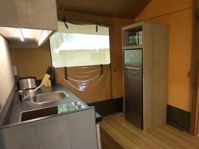 Cliquez pour découvrir toutes les photos de l'HÉBERGEMENT ! tente en toile et bois - Etxarri photo 3