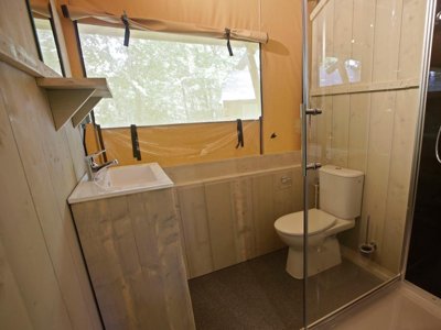 Cliquez pour découvrir toutes les photos de l'HÉBERGEMENT ! tente en toile et bois - Etxarri photo 4