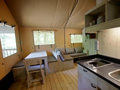 Cliquez pour découvrir toutes les photos de l'HÉBERGEMENT ! tente en toile et bois - Etxarri photo 5