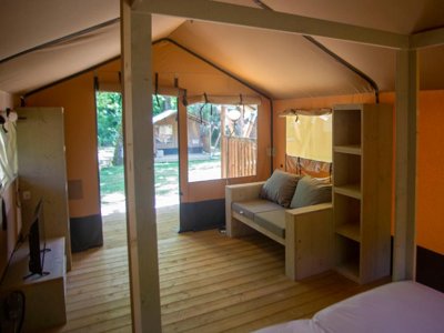 Cliquez pour découvrir toutes les photos de l'HÉBERGEMENT ! tente en toile et bois - Etxarri photo 2