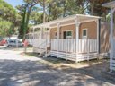 Camping Pas Cher vous présente avec son site Officiel campingpascher.fr, le Camping Marina Romea Easy Village classé 3 étoiles, situé sur la commune de Casal Borsetti dans le département Ravenne (Emilia Romagna) en Italie. Le camping Marina Romea Easy Village, vous présente un hébergement de type mobil-home pour 4 personnes. Le camping Marina Romea Easy Village vous propose du sam. 02 mai au sam. 09 mai 2026 pour 7 nuits à 349.27€. Cette location propose 103 dates différentes pour réserver votre séjour. Découvrez également les 8 autres gammes d'hébergements du camping. Mer, Piscine extérieure, Animations familiales, Club enfants, Aire de jeux enfants, Canoë-kayak, Centre équestre, Ping-pong, Pétanque, Salle de fitness, Salle de jeux vidéo, Terrain de basketball, Terrain de beach-volley, Bar, Plats à emporter, Restaurant, Snack/Bar, Supermarché, Épicerie,... En savoir plus : cliquez-ICI.