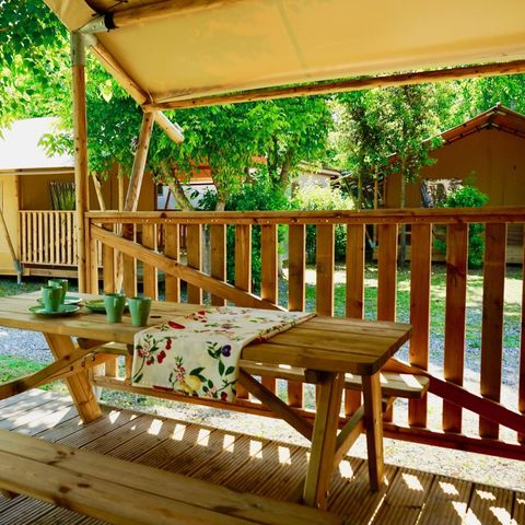 Cliquez pour découvrir toutes les photos de l'HÉBERGEMENT ! tente toile et bois - Campo Dei Fiori &Amp; Bungalows photo 2