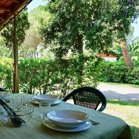 Cliquez pour découvrir toutes les photos de l'HÉBERGEMENT ! bungalow - Campo Dei Fiori &Amp; Bungalows photo 2