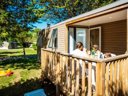 Camping Pas Cher vous présente avec son site Officiel campingpascher.fr, le Camping SUNELIA Ma Prairie classé 4 étoiles, situé sur la commune de Canet En Roussillon dans le département Pyrénées-orientales (Languedoc Roussillon) en France. Le camping SUNELIA Ma Prairie, vous présente un hébergement de type mobil-home de 26 m² pour 3 personnes avec climatisation et télévision. Le camping SUNELIA Ma Prairie vous propose du lundi 25 mai au lundi 01 juin 2026 pour 7 nuits à 350€. Cette location propose 73 dates différentes pour réserver votre séjour. Découvrez également les 10 autres gammes d'hébergements du camping. Les Avis clients pour le Camping SUNELIA Ma Prairie sont excellents avec une note moyenne de 8 sur 10. Mer, Piscine chauffée, Piscine extérieure, Animation enfants, Animations familiales, Club enfants, Aire de jeux enfants, Baby-foot, Paddle, Ping-pong, Piscine, Planche à voile, Pétanque, Salle de fitness, Terrain de basketball, Terrain de football, Terrain multisports, Trampoline, kiteSurf, Bar, Boulangerie, Bureau de tabac, Créperie, Dépôt de pain, Restaurant, Snack/Bar, Station-service, Supermarché, Épicerie,... En savoir plus : cliquez-ICI.