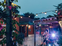 Camping Pas Cher vous présente avec son site Officiel campingpascher.fr, le Camping SUNELIA Ma Prairie classé 4 étoiles, situé sur la commune de Canet En Roussillon dans le département Pyrénées-orientales (Languedoc Roussillon) en France. Le camping SUNELIA Ma Prairie, vous présente un hébergement de type mobil-home de 26 m² pour 5 personnes avec climatisation et télévision. Le camping SUNELIA Ma Prairie vous propose du lundi 25 mai au lundi 01 juin 2026 pour 7 nuits à 315€. Cette location propose 73 dates différentes pour réserver votre séjour. Découvrez également les 10 autres gammes d'hébergements du camping. Les Avis clients pour le Camping SUNELIA Ma Prairie sont excellents avec une note moyenne de 8 sur 10. Mer, Piscine chauffée, Piscine extérieure, Animation enfants, Animations familiales, Club enfants, Aire de jeux enfants, Baby-foot, Paddle, Ping-pong, Piscine, Planche à voile, Pétanque, Salle de fitness, Terrain de basketball, Terrain de football, Terrain multisports, Trampoline, kiteSurf, Bar, Boulangerie, Bureau de tabac, Créperie, Dépôt de pain, Restaurant, Snack/Bar, Station-service, Supermarché, Épicerie,... En savoir plus : cliquez-ICI.