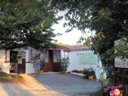 Camping Pas Cher vous présente avec son site Officiel campingpascher.fr, le Camping Manex classé 2 étoiles, situé sur la commune de Saint Pée Sur Nivelle dans le département Pyrénées-atlantiques (Aquitaine) en France. Le camping Manex, vous présente un hébergement de type mobil-home de 24 m². Le camping Manex vous propose du vendredi 05 juin au vendredi 12 juin 2026 avec un DÉPART DEMAIN pour 7 nuits à 195€. Cette location propose 116 dates différentes pour réserver votre séjour. Découvrez également les 2 autres gammes d'hébergements du camping. Les Avis clients pour le Camping Manex sont de 7 sur 10. Aire de jeux enfants, Canoë-kayak, Canyoning, Escalade, Rafting, Bar, Snack/Bar,... En savoir plus : cliquez-ICI.
