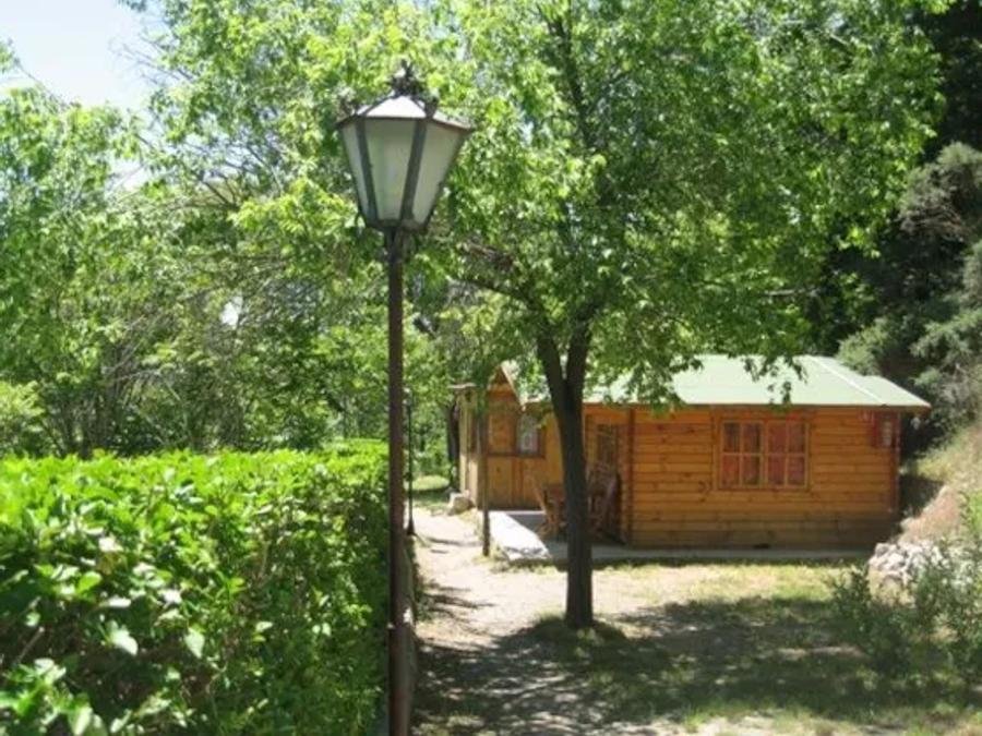 Camping Pas Cher vous présente avec son site Officiel campingpascher.fr, le Camping Trevélez classé 2 étoiles, situé sur la commune de Trevelez dans le département Grenade (Andalousie) en Espagne. Le camping Trevélez vous propose un hébergement de type chalet (télévision). L'établissement vous propose 10 autres types d'hébergements. Découvrez tous nos séjours à petits prix dans la commune et aux alentours de Trevelez du département : Grenade (Andalousie). Les Avis clients pour le Camping Trevélez sont excellents avec une note moyenne de 8 sur 10. Piscine extérieure, Aire de jeux enfants, Centre équestre, Cyclisme, Ping-pong, Randonnée, Trampoline, Bar, Restaurant, Snack/Bar, Supermarché,... En savoir plus : cliquez-ICI.