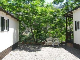 Camping Pas Cher vous présente avec son site Officiel campingpascher.fr, le Camping Trevélez classé 2 étoiles, situé sur la commune de Trevelez dans le département Grenade (Andalousie) en Espagne. Le camping Trevélez vous propose un hébergement de type bungalow pour 1 personne (télévision). Cet hébergement propose plus de 6 dates différentes pour réserver ! Pour dévouvrir la période la moins chère, consultez la rubrique 'Tarifs' et sélectionnez votre mois de départ. L'établissement vous propose 10 autres types d'hébergements. Découvrez tous nos séjours à petits prix dans la commune et aux alentours de Trevelez du département : Grenade (Andalousie). Les Avis clients pour le Camping Trevélez sont excellents avec une note moyenne de 8 sur 10. Piscine extérieure, Aire de jeux enfants, Centre équestre, Cyclisme, Ping-pong, Randonnée, Trampoline, Bar, Restaurant, Snack/Bar, Supermarché,... En savoir plus : cliquez-ICI.