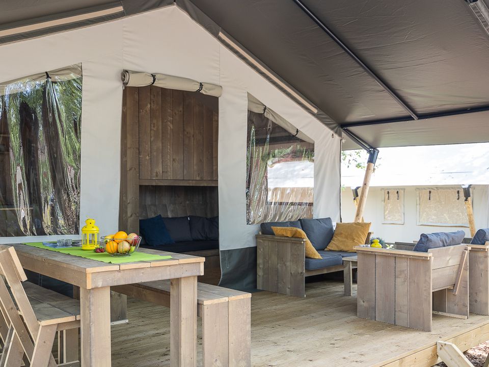 Cliquez pour découvrir toutes les photos de l'HÉBERGEMENT ! tente toile et bois - Aminess Maravea photo 2
