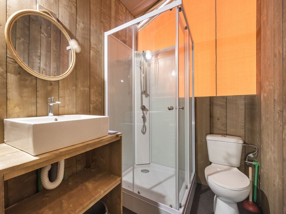 Cliquez pour découvrir toutes les photos de l'HÉBERGEMENT ! tente toile et bois - Aminess Maravea photo 2