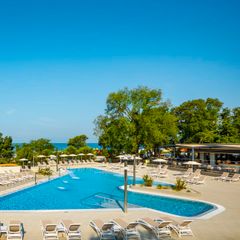 Camping Pas Cher vous présente avec son site Officiel campingpascher.fr, le Établissement Aminess Maravea, situé sur la commune de Madera dans le département Istrie (Istrie) en Croatie. L'établissement Aminess Maravea vous propose un hébergement de type tente toile et bois de 38 m². L'établissement vous propose 7 autres types d'hébergements. Découvrez tous nos séjours à petits prix dans la commune et aux alentours de Madera du département : Istrie (Istrie).... En savoir plus : cliquez-ICI.