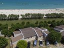 Camping Pas Cher vous présente avec son site Officiel campingpascher.fr, le Camping Residence Casabianca classé 3 étoiles, situé sur la commune de Fermo dans le département Fermo (Les Marches) en Italie. Le camping Residence Casabianca vous propose un hébergement de type appartement de 30 m² pour 2 personnes (télévision). L'établissement vous propose 2 autres types d'hébergements. Découvrez tous nos séjours à petits prix dans la commune et aux alentours de Fermo du département : Fermo (Les Marches). Mer, Aire de jeux enfants, Parcours sportif, Bar,... En savoir plus : cliquez-ICI.
