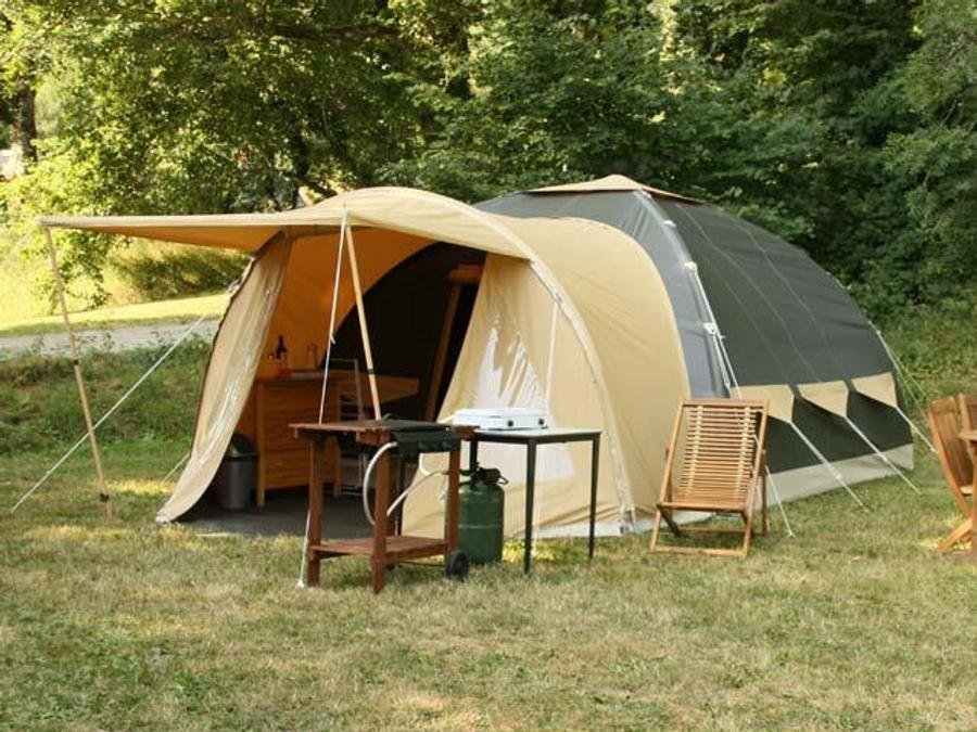 Camping Pas Cher vous présente avec son site Officiel campingpascher.fr, le Camping Goudal classé 2 étoiles, situé sur la commune de La Salvetat SurAgout dans le département Hérault (Languedoc Roussillon) en France. Le camping Goudal, vous présente un hébergement de type tente de 21 m². Le camping Goudal vous propose du lundi 15 juin au lundi 22 juin 2026 pour 7 nuits à 445€. Cette location propose 72 dates différentes pour réserver votre séjour. Découvrez également les 4 autres gammes d'hébergements du camping. Les Avis clients pour le Camping Goudal sont excellents avec une note moyenne de 9 sur 10. Piscine extérieure, Animations familiales, Aire de jeux enfants, Ping-pong, Pétanque, Randonnée, Bar, Brasserie, Dépôt de pain,... En savoir plus : cliquez-ICI.