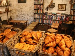 Camping Pas Cher vous présente avec son site Officiel campingpascher.fr, le Camping Goudal classé 2 étoiles, situé sur la commune de La Salvetat SurAgout dans le département Hérault (Languedoc Roussillon) en France. Le camping Goudal, vous présente un hébergement de type maison de campagne de 9 m² pour 4 personnes. Le camping Goudal vous propose du lundi 15 juin au lundi 22 juin 2026 pour 7 nuits à 310€. Cette location propose 72 dates différentes pour réserver votre séjour. Découvrez également les 4 autres gammes d'hébergements du camping. Les Avis clients pour le Camping Goudal sont excellents avec une note moyenne de 9 sur 10. Piscine extérieure, Animations familiales, Aire de jeux enfants, Ping-pong, Pétanque, Randonnée, Bar, Brasserie, Dépôt de pain,... En savoir plus : cliquez-ICI.