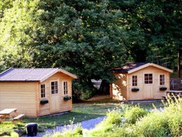 Camping Pas Cher vous présente avec son site Officiel campingpascher.fr, le Camping Goudal classé 2 étoiles, situé sur la commune de La Salvetat SurAgout dans le département Hérault (Languedoc Roussillon) en France. Le camping Goudal, vous présente un hébergement de type maison de campagne de 9 m² pour 4 personnes. Le camping Goudal vous propose du lundi 15 juin au lundi 22 juin 2026 pour 7 nuits à 310€. Cette location propose 72 dates différentes pour réserver votre séjour. Découvrez également les 4 autres gammes d'hébergements du camping. Les Avis clients pour le Camping Goudal sont excellents avec une note moyenne de 9 sur 10. Piscine extérieure, Animations familiales, Aire de jeux enfants, Ping-pong, Pétanque, Randonnée, Bar, Brasserie, Dépôt de pain,... En savoir plus : cliquez-ICI.