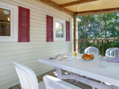 Cliquez pour découvrir toutes les photos de l'HÉBERGEMENT ! mobil-home - La Pinède photo 6