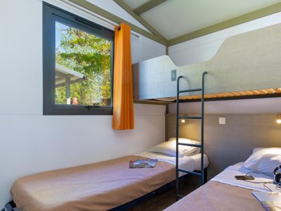Cliquez pour découvrir toutes les photos de l'HÉBERGEMENT ! chalet - La Pinède photo 4