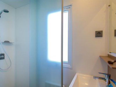Cliquez pour découvrir toutes les photos de l'HÉBERGEMENT ! mobil-home - La Pinède photo 3