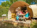 Camping Pas Cher vous présente avec son site Officiel campingpascher.fr, le Camping Sites Et Paysages - Le Moulin De Sainte-Anne classé 4 étoiles, situé sur la commune de Villegly dans le département Aude (Languedoc Roussillon) en France. Le camping Sites Et Paysages - Le Moulin De Sainte-Anne, vous présente un hébergement de type tente en toile et bois de 16 m². Le camping Sites Et Paysages - Le Moulin De Sainte-Anne vous propose du dimanche 28 juin au dimanche 05 juillet 2026, en promotion à -10% pour 7 nuits à 306,90 € au lieu de 341,0 € soit une Économie de 34,10 €. Cette location propose 113 dates différentes pour réserver votre séjour. Découvrez également les 3 autres gammes d'hébergements du camping. Les Avis clients pour le Camping Sites Et Paysages - Le Moulin De Sainte-Anne sont excellents avec une note moyenne de 8 sur 10. Piscine chauffée, Piscine extérieure, Animations familiales, Aire de jeux enfants, Baby-foot, Court de tennis, Cyclisme, Piscine, Pétanque, Randonnée, Salle de jeux vidéo, Terrain multisports, Trampoline, Dépôt de pain, Pizzeria, Plats à emporter,... En savoir plus : cliquez-ICI.