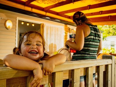 Cliquez pour découvrir toutes les photos de l'HÉBERGEMENT ! mobil-home - Sites Et Paysages - La Pinède photo 2